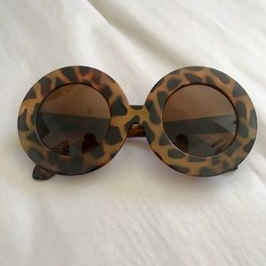 Leopard bug eye sunglasses